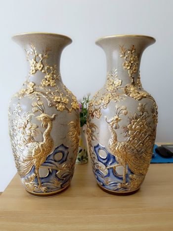 Lọ Lộc Bình men Rạn vẽ vàng Họa tiết Công Đào H47